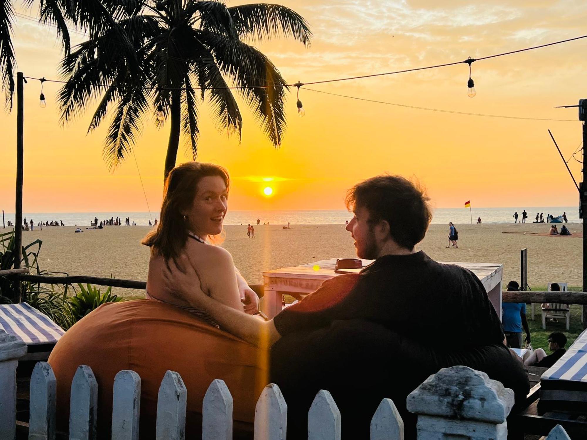 Honey Beach Hostel Negombo Bagian luar foto